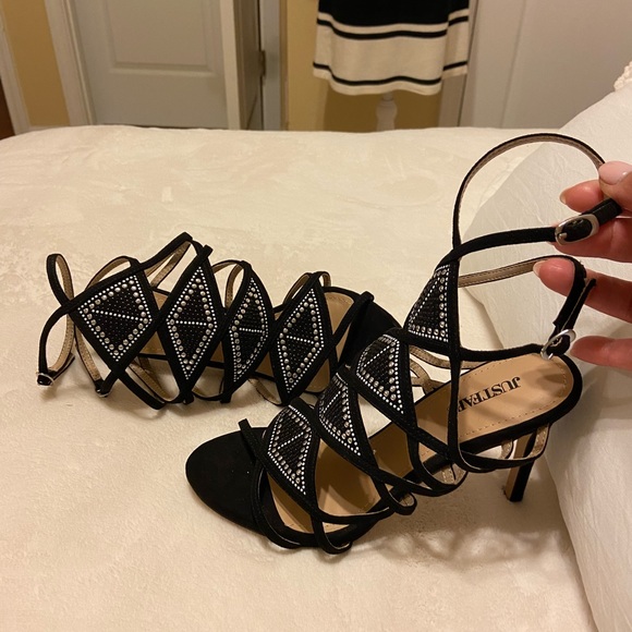 Black Velvet Aztec pattern by JustFab with silver studs Stiletto Heel Sz 6.5 NWT - Picture 8 of 12